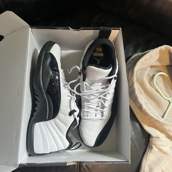 Worn three times Nike air Jordan 12s size 12. Very new condition paid 200 - Picture 4 of 8